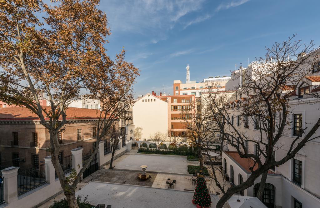 Opera Suites Madrid Exterior photo